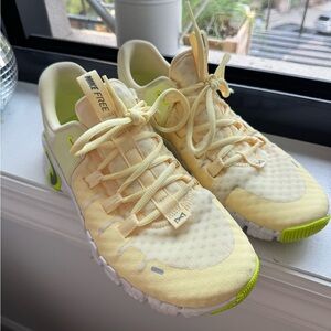 Nike Free MetCon 5 “citron tint Volt”